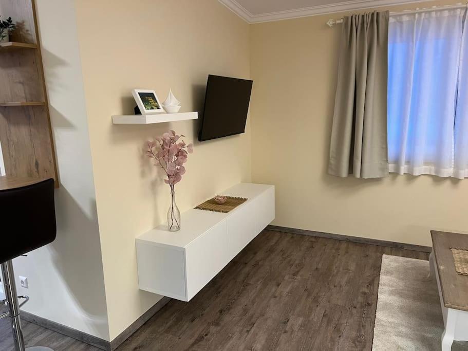 Gemuetliche Wohnung In Velden! Velden am Woerthersee Luaran gambar