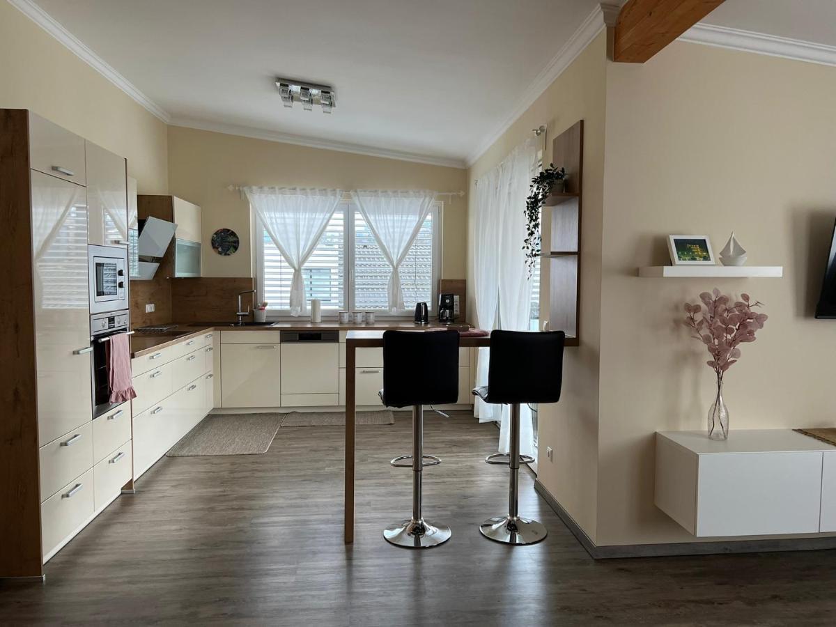 Gemuetliche Wohnung In Velden! Velden am Woerthersee Luaran gambar